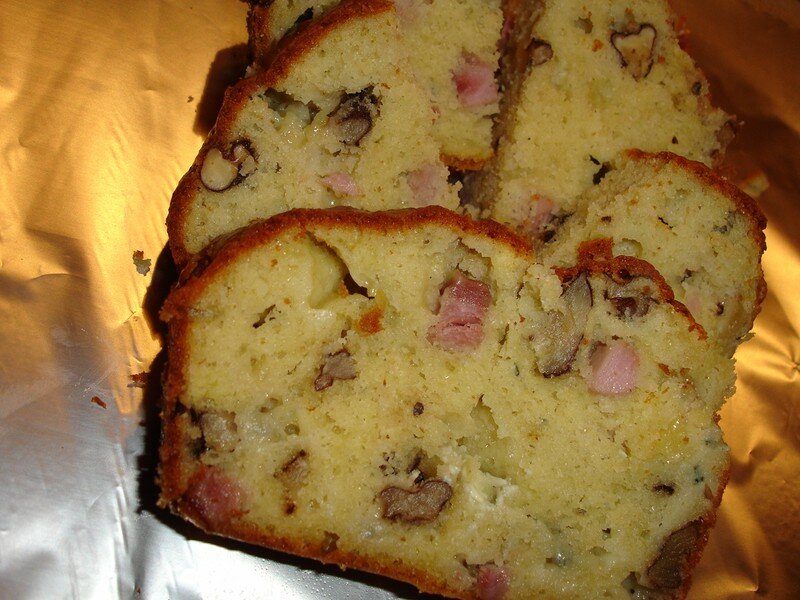 Cake Roquefort Jambon Et Noix Les Delices D Helene