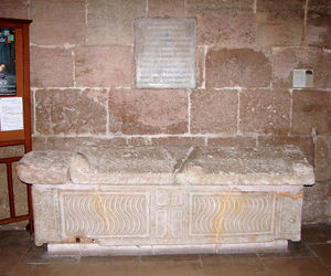 Abbaye_Saint_Victor_Sarcophage___strigiles_et_croix_au_centre_Marseille_30