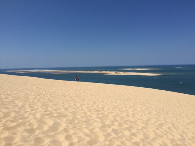 8989470-14265950