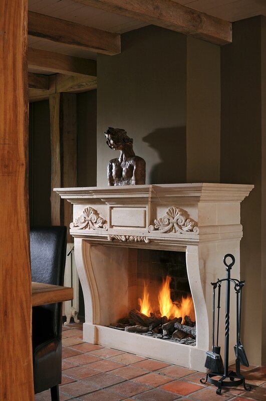 hand-carved-fireplace-3068