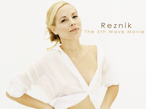 Maria Bello dans le rôle de : Sergent Reznik