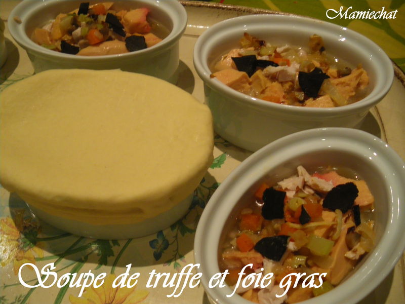 Toast au foie gras truffé puis soupe à l'eau de vaisselle