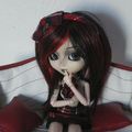 Eva, une Suicide Pullip écolière