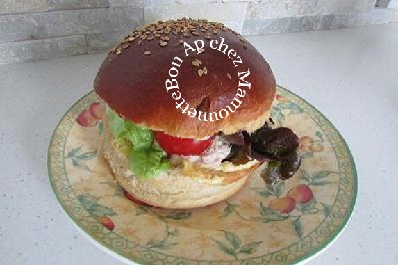 hamburger thon oeuf tomate salade 025-