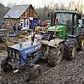 tracteurs dans la boue à nddl