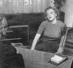 1952-01-Beverly_Carlton_hotel-day2-sitting04-interview-040-1-by_halsman-1