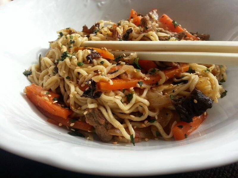 Cuisine / Recette. Nouilles chinoises sautées au boeuf et aux légumes :  mettez de l'Asie dans votre assiette !