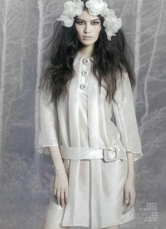 Sui_He___Vogue_China__December_2011___2