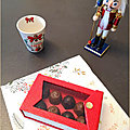 Cartonnage : petite boîte à chocolats