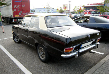 Opel_kadett_type_B__Rencard_du_Burger_King__02