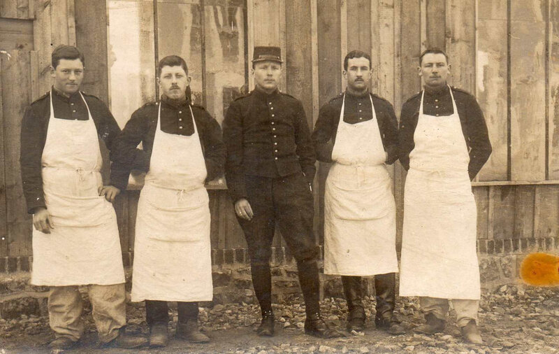 08 Caen, Quartier Claude Decaen, groupe 1914, infirmiers