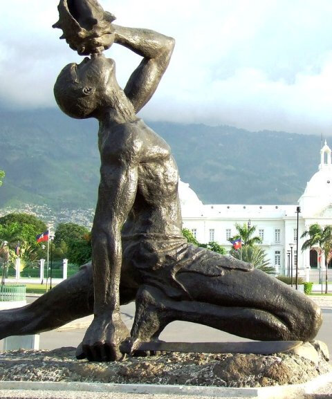 STATUE DE MAKANDALA D'HAITI