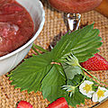 Ma compote rose pour louise (compote de rhubarbe, fraises et banane)