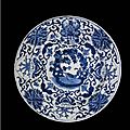 A chinese blue and white porcelain dutch market armorial charger, qing dynasty, kangxi period (1662-1722)