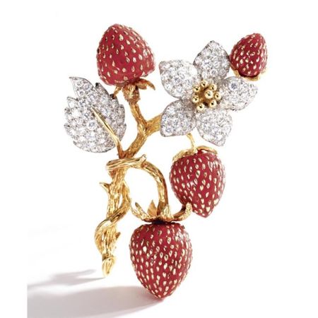 Gold, diamond and coral strawberry brooch and earclips - Eloge de l'Art ...