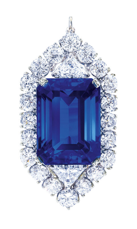 2019_GNV_17436_0238_000(sensational_sapphire_and_diamond_pendant_d6231962)