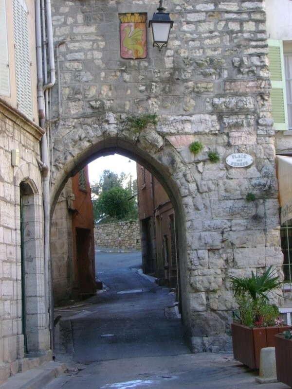 Porte Romaine