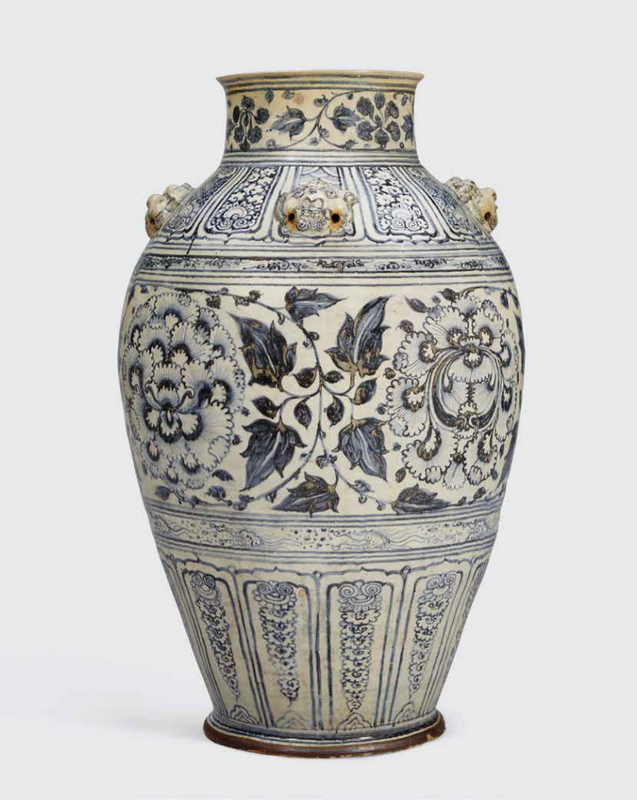 A rare massive blue and white storage jar, LÃª dynasty, 15th-16th century